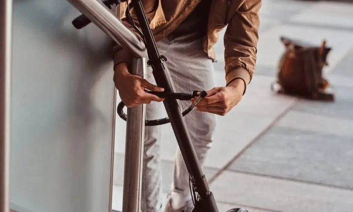 Så skyddar du din elsparkcykel eller elcykel mot stöld - Wheelyshop