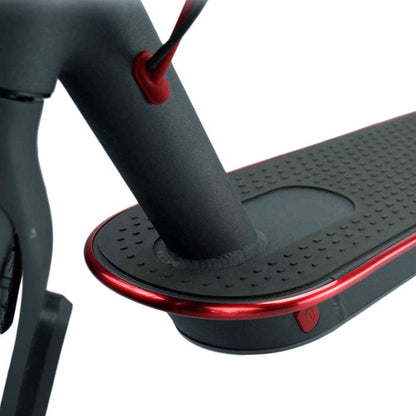 Kantskydd | Skyddar elsparkcykel vid kollision. Material av silikon i röd färg | Wheely Shop